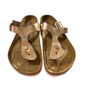 Birkenstock Gizeh Sandals · Size 7 Women (EU 38)